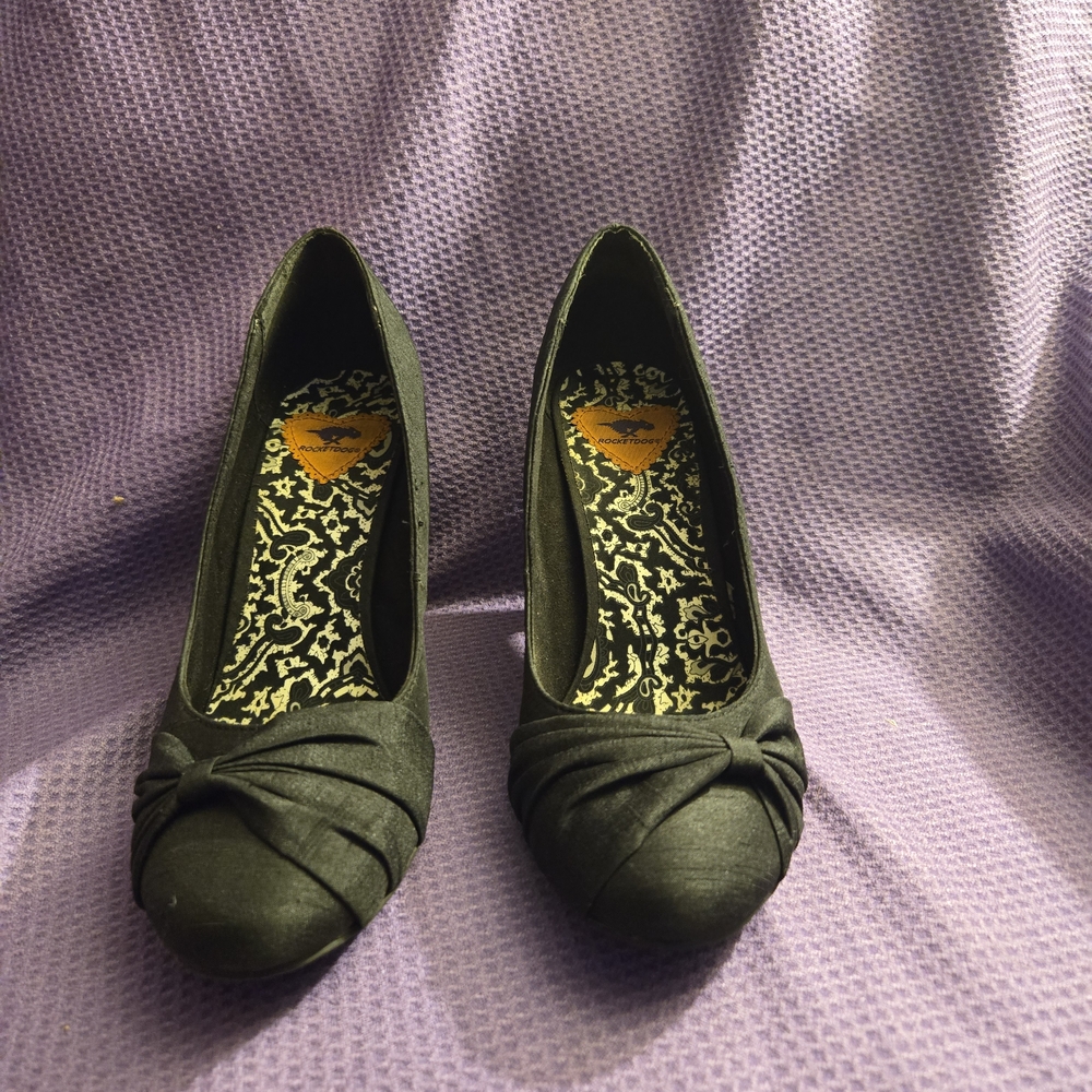 Rocket Dog Black Heels with Knotted Design